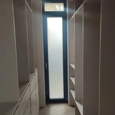 Veidrodinės ir matines pleveles klijavimas