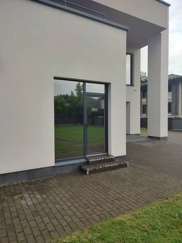 Profesionalus stiklo tonavimas Vilniuje