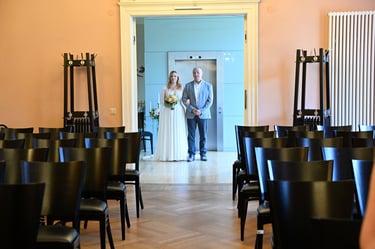 Einzug der Braut im Standesamt Oranienburg.