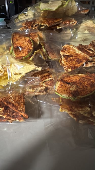 fruta deshidratada NUMI enchilada y empaquetada