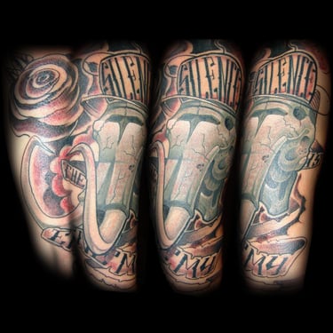 tatuaje calavera mamut blanco negro Barcelona punkotattooartist
