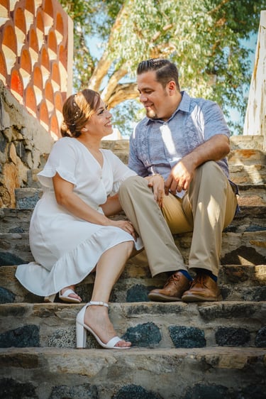 Encantadora sesión fotográfica durante la boda civil de una pareja en San Antonio, Baja California Sur. 