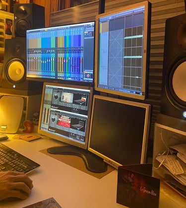 3 écrans production studio