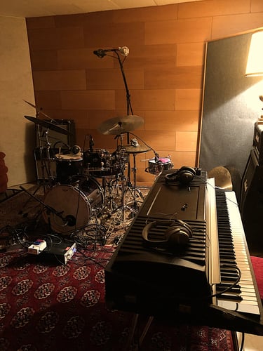 Drum 'n Rhodes Fil's HOUSE Studio