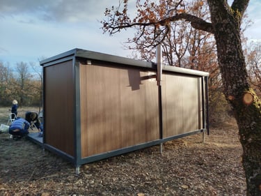 rad na terenu kontejner za stanovanje drvo dekor Vrmdza