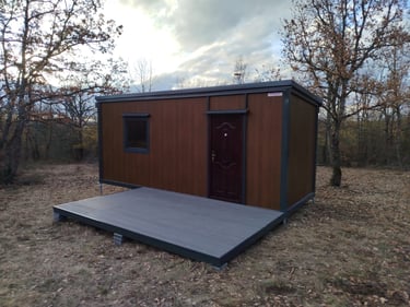 drvo dekor kontejner od sendvic panela deking terasa sigurnosna vrata