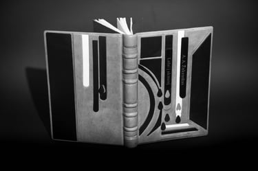 „Lašai į akmenį“ meninis įrišimas 3/4 