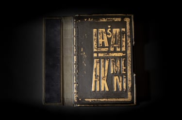 „Lašai į akmenį“ meninis įrišimas 2/4