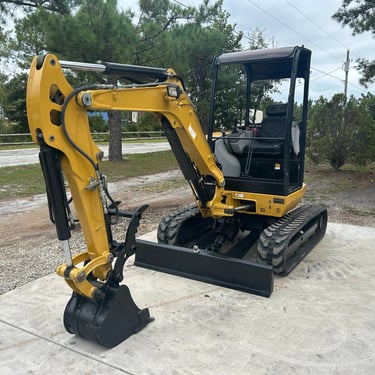 Excavation equipment clearing land in Holly Ridge NC