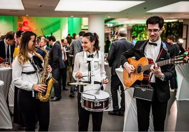 Lina Peters saxofonista jazz para cocktails de empresa Lisboa