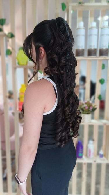 Peinado profesional realizado en Namabi, salón de belleza en Sopó