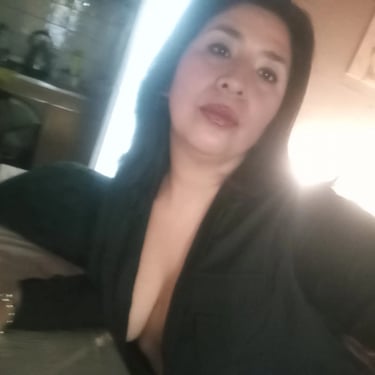 En mi espacio en Ituzaingó te ofrezco una experiencia de masajes única, donde la sensualidad es protagonista
