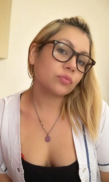 Perfil profesional de Analía, masajista terapéutica experta en masajes descontracturantes en Pilar.