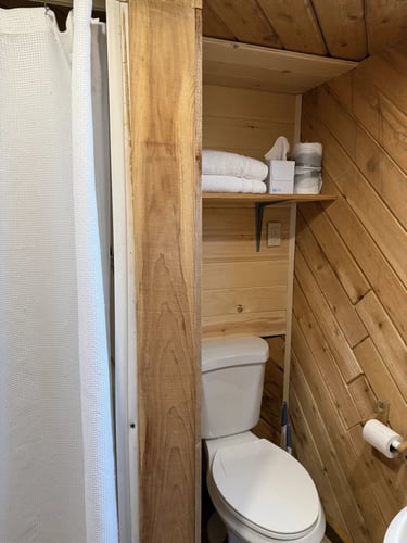 Lazy Moose Bathroom 2