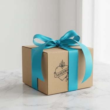 regalo personalizado, en caja de cartón con moño azul turquesa, para regalar a alguien especial