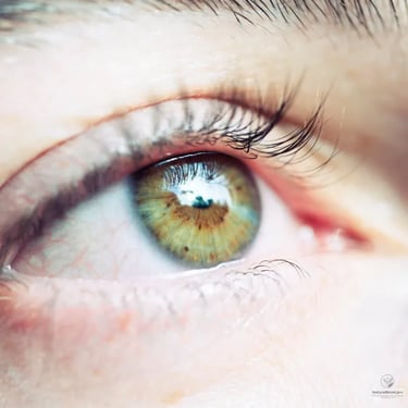 Miralash es un producto diseñado para el cuidado de las pestañas