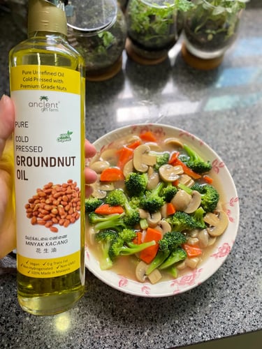 Groundnut Oil Rich and Elevate food taste