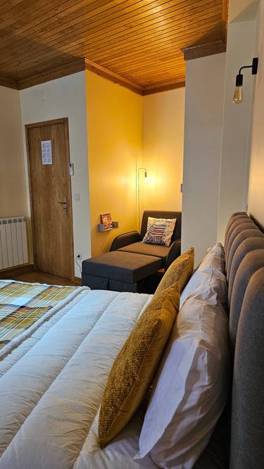 Casa do Mel - Quarto de casal confortável