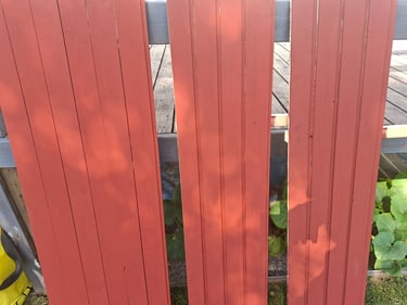 peinture bio pour bois exterieur et interieur bradage mensuiserie teste sur 3 planches à volets rabotés en trois nuances