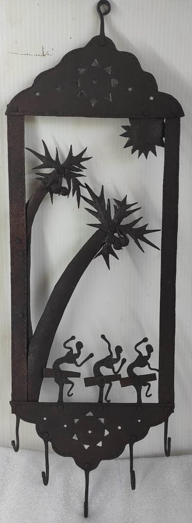 "Handcrafted iron key hanger with tribal tree and 3 figures–Bastar wall decor-Suitable for export"