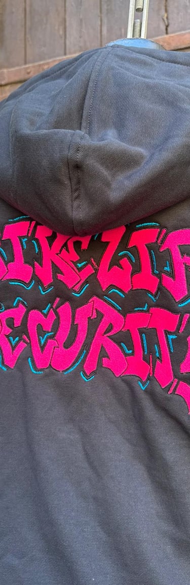 Felpa con logo personalizzato di un club motociclistico chiamato Bike Life Security