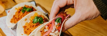Tacos caseros servidos en Santa Lola Santa Coloma
