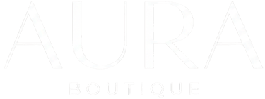 Logo aura boutique en color blanco México importación de moda