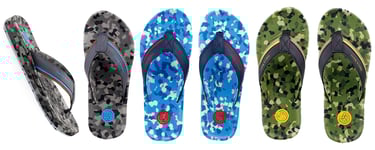 a row of three pairs of flip flop flop 