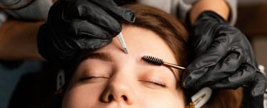 Design de Sobrancelhas em Joinville | Essence Podologia e Bem Estar