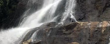 Hunnasgiriya Falls
