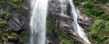 kolapathana falls