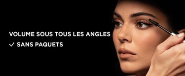 femme brosse les cils