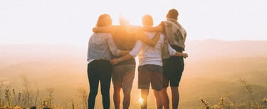 Groupe de personnes qui se rencontre aux événements Cana06