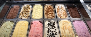 Display with Vanilla, Oreo, Chocolate, Salted caramel, Biscoff.