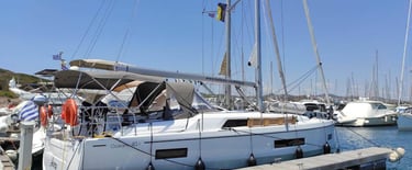 Aurora Yacht