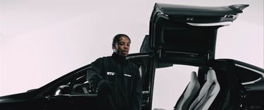 tesla model x sur fond blanc studio proche de paris