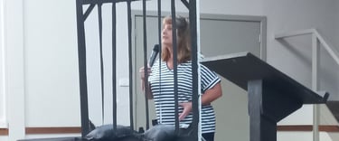 Amanda in Gaol
