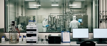 Farmacéutica combina IA, manufactura peptídica y regulación en salud empresarial