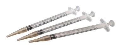 Three hand feeding syringes with silicone teats