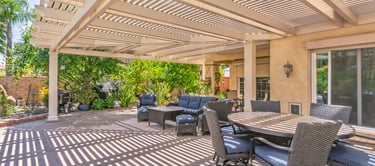 Beautiful Alumawood cover over grey and blue patio furniture.