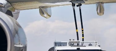 Airplane refuel Jet A1