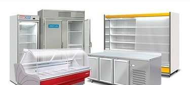 a refrigerated display case with a refrigerator refigeracion comercial , heladeras and a freezer
