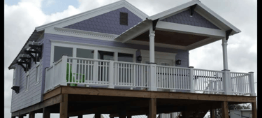 A beautiful bay home on the water!