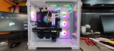 equipo con caja blanca y leds
