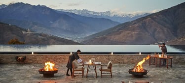 Six_Senses_Thimphu_Lodge_outdoor_dining_with_the_view_of_snow_capped_mountain_at_the_backdrop