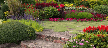 l mantenimiento de los jardines de la comunidad