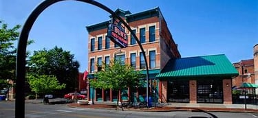 HISTORIC BUNS RESTAURANT IN DOWNTOWN DELAWARE, OHIO