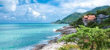 The photograph showcases a stunning coastal scene from Koh Samui, Thailand. 