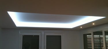 Iluminacion con tiras led en foseado.