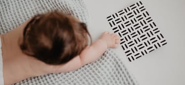 image en noir et blanc pour bébé